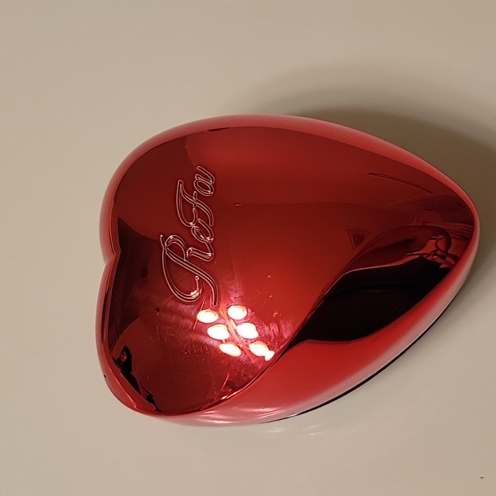 ReFa heart blush